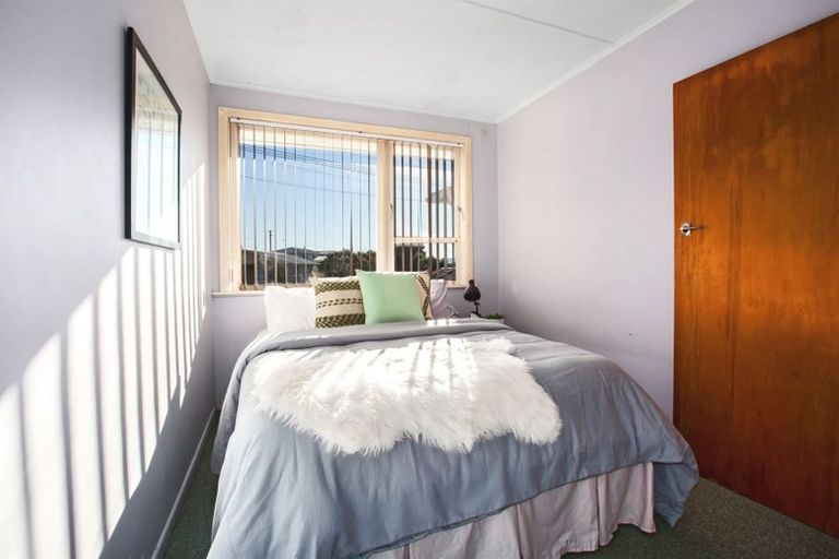 Photo of property in 146 Sievers Grove, Cannons Creek, Porirua, 5024