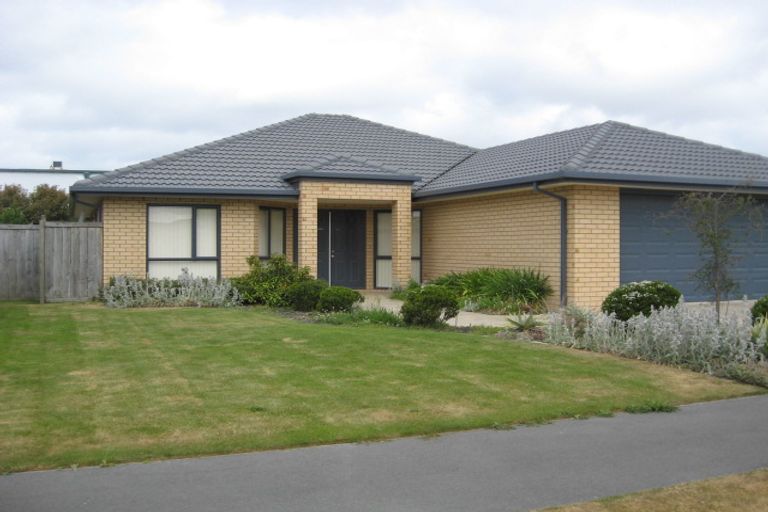 Photo of property in 18 Palm Drive, Shirley, Christchurch, 8052