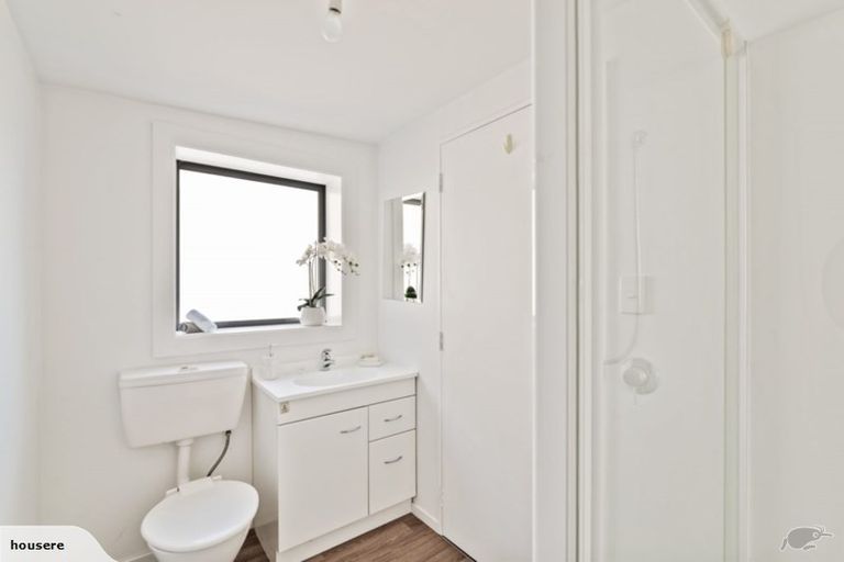 Photo of property in 33 Croziers Road, St Albans, Christchurch, 8052