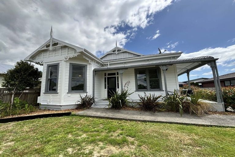 Photo of property in 10a Hereford Street, West End, Palmerston North, 4410