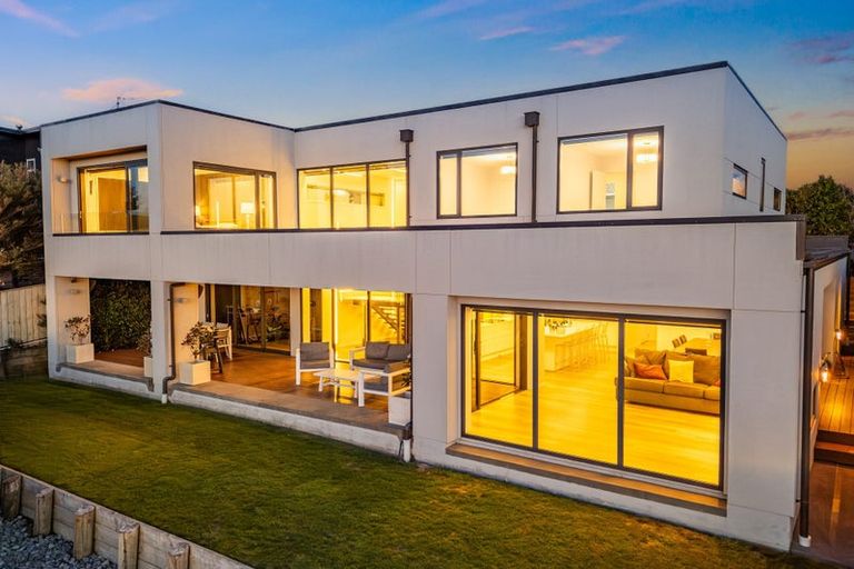 Photo of property in 91 Endeavour Drive, Whitby, Porirua, 5024