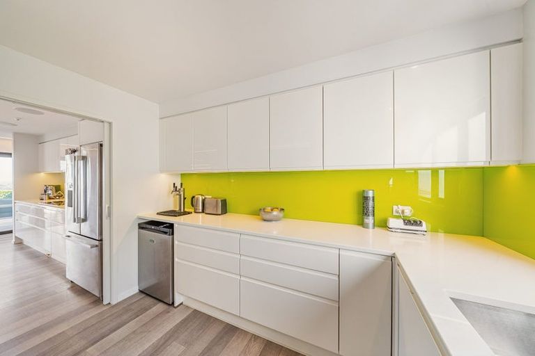 Photo of property in 91 Endeavour Drive, Whitby, Porirua, 5024