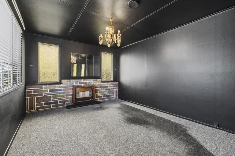 Photo of property in 82 Strange Street, Waitara, 4320