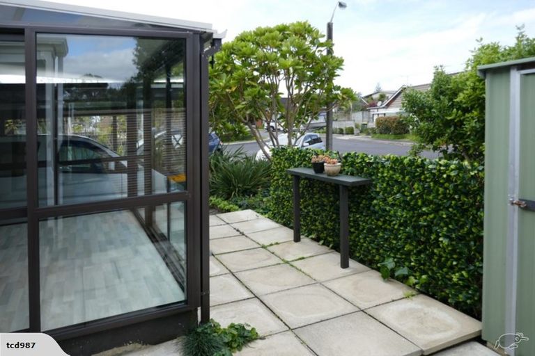 Photo of property in 3 Bellbird Place, Orewa, 0931