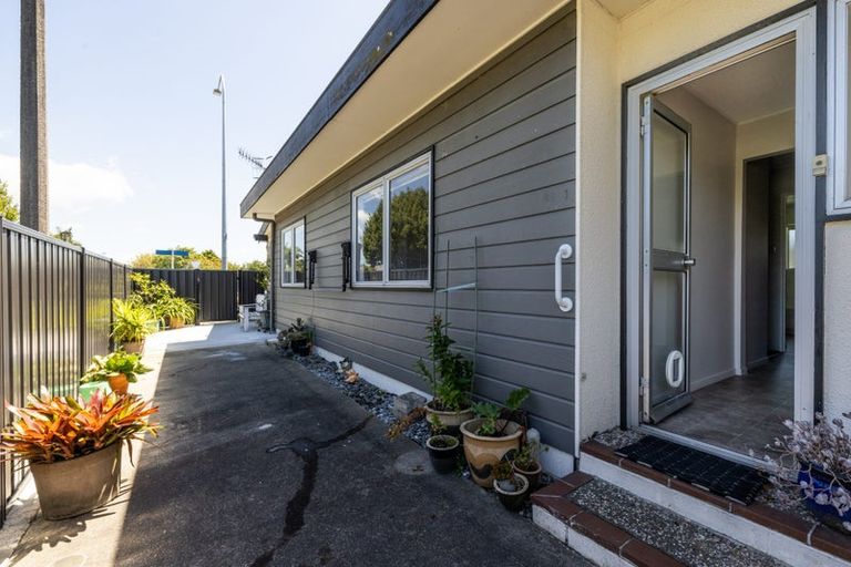 Photo of property in 2/46 Gloucester Street, Greenmeadows, Napier, 4112