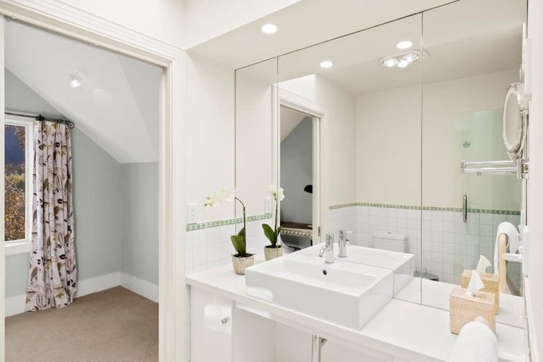 Photo of property in Millbrook Resort, 22 Settlers Way, Arrowtown, 9371