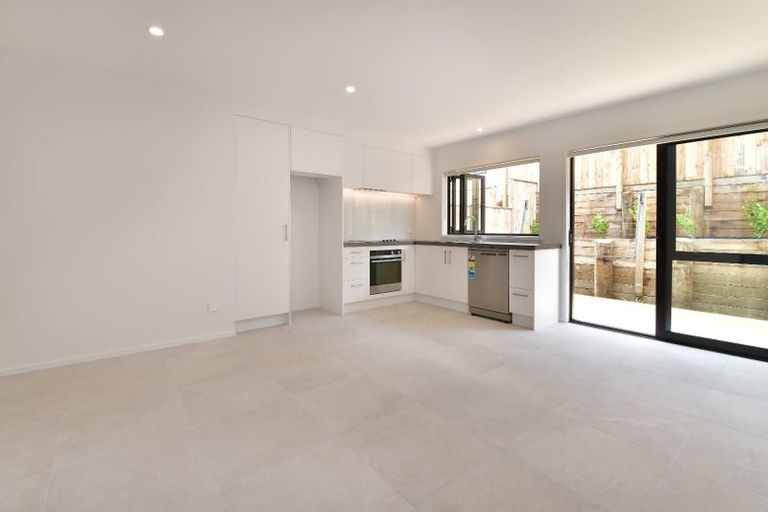 Photo of property in 31 Maraeariki Avenue, Orewa, 0931