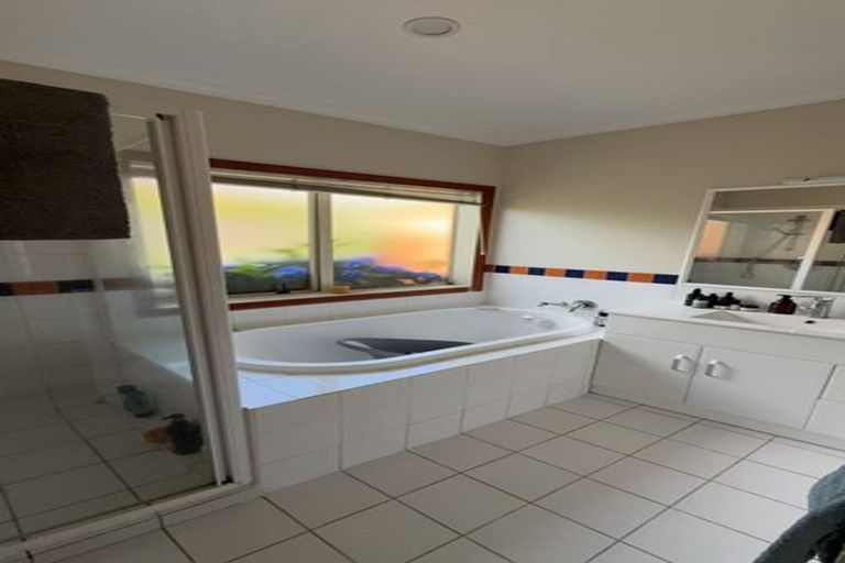 Photo of property in 8 Sheddings Lane, East Tamaki, Auckland, 2016