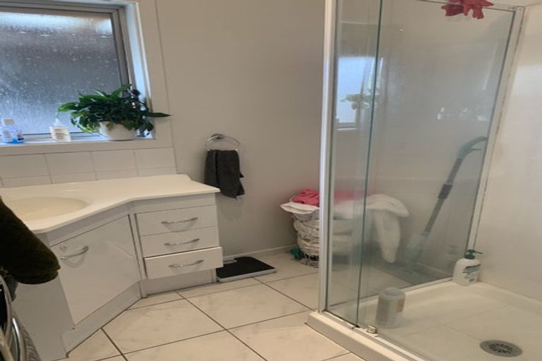 Photo of property in 1/32 Hellyers Street, Birkdale, Auckland, 0626