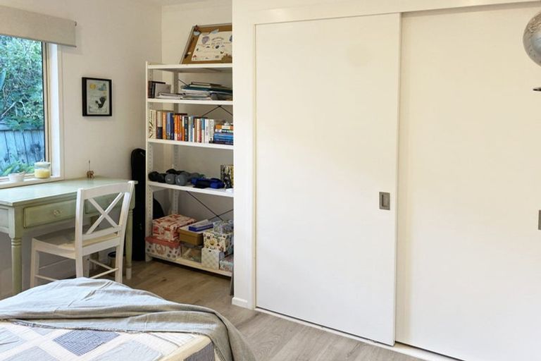 Photo of property in 39 Emlyn Place, Torbay, Auckland, 0630