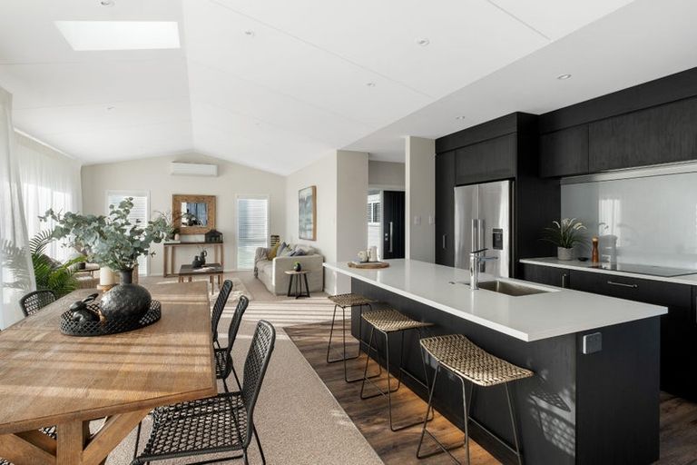 Photo of property in 12 Willow Lane, Acacia Bay, Taupo, 3385