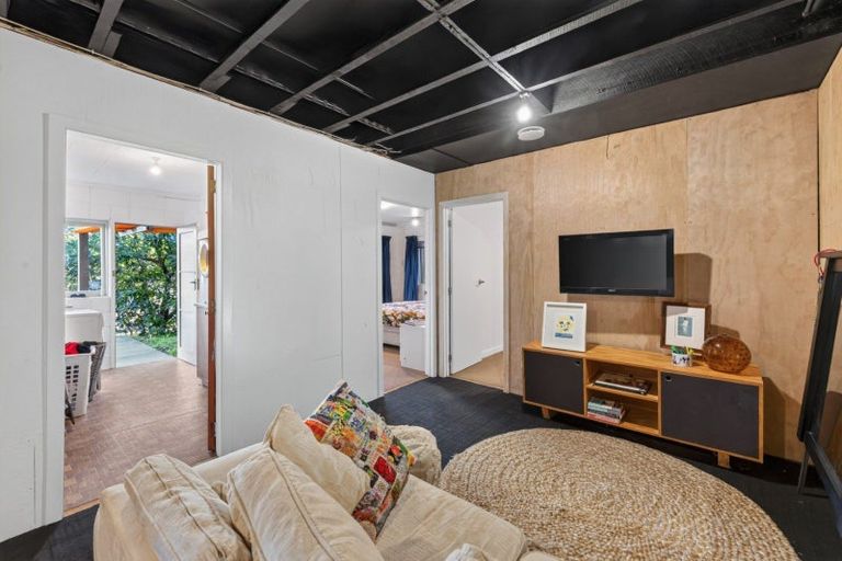 Photo of property in 16 Sunny Bay Road, Matua, Tauranga, 3110