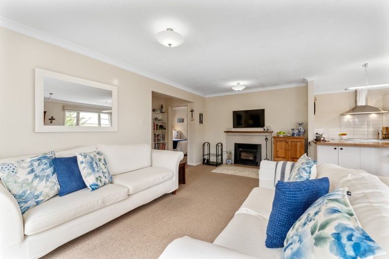 Photo of property in 74 Glen Road, Raumati South, Paraparaumu, 5032