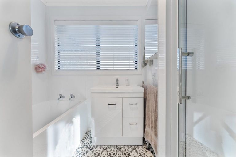 Photo of property in 20 Bastia Avenue, Bastia Hill, Whanganui, 4500