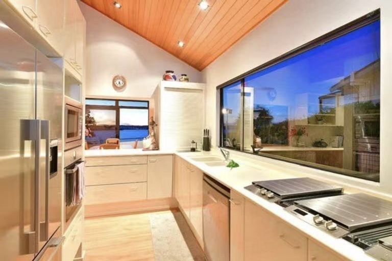 Photo of property in 74 Ardern Avenue, Stanmore Bay, Whangaparaoa, 0932