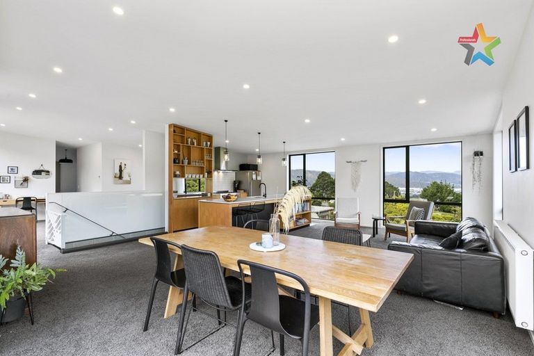 Photo of property in 58b Pekanga Road, Normandale, Lower Hutt, 5010