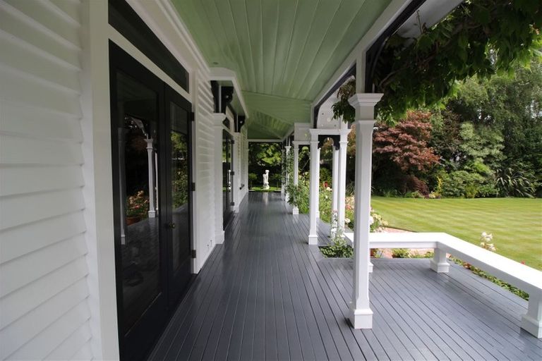 Photo of property in Chilcombe Homestead, 4 Medbury Terrace, Fendalton, Christchurch, 8041