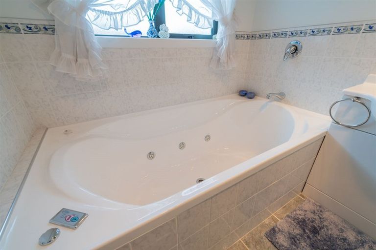 Photo of property in 39 Henry Street, Te Anau, 9600