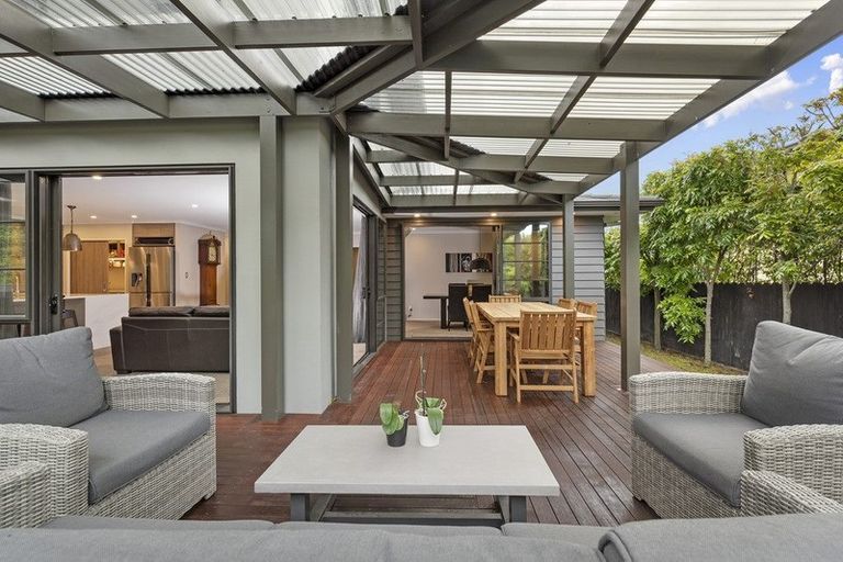 Photo of property in 214 Schnapper Rock Road, Schnapper Rock, Auckland, 0632