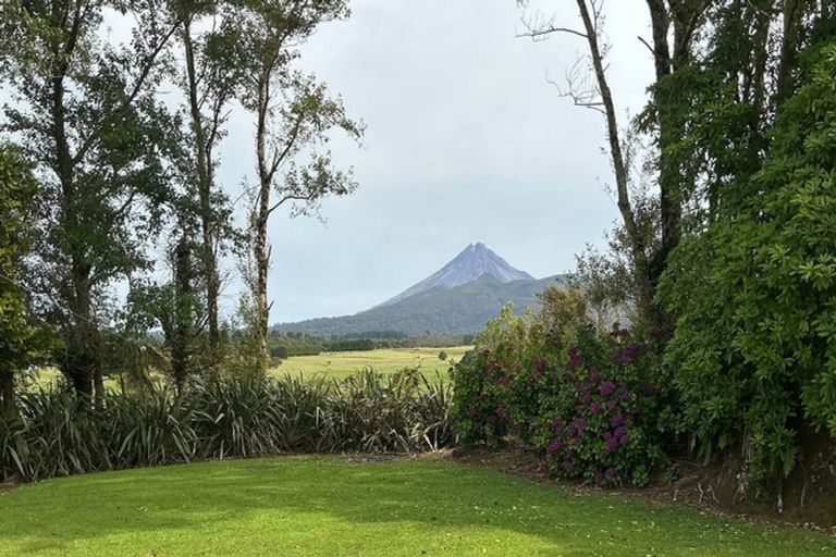 Photo of property in 1459 Carrington Road, Hurworth, New Plymouth, 4371