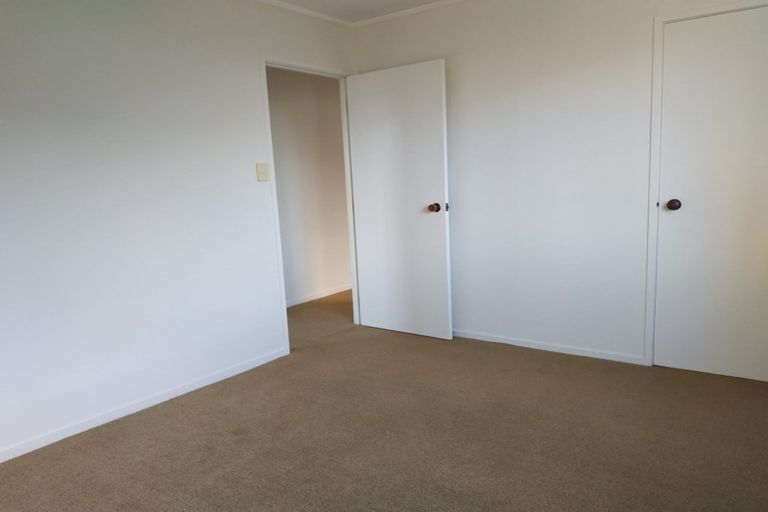 Photo of property in 2/21 Penion Drive, Flat Bush, Auckland, 2023