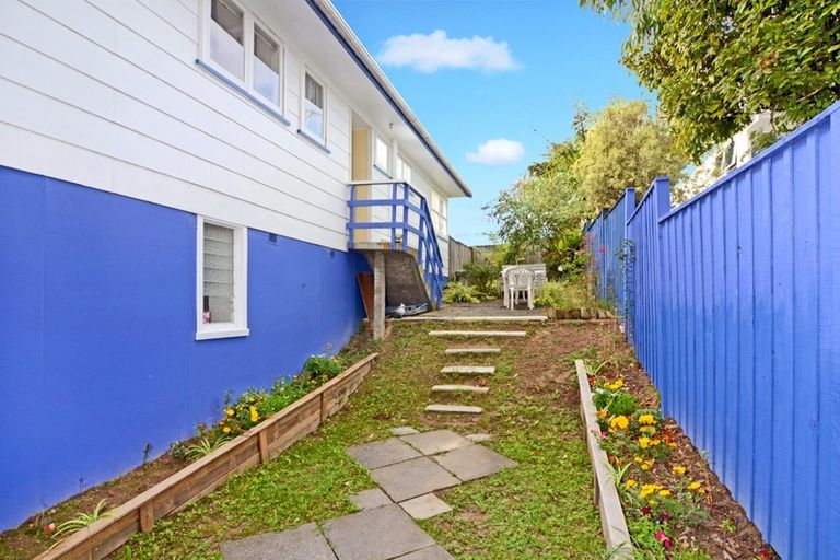 Photo of property in 1/34b Sunnynook Road, Sunnynook, Auckland, 0620