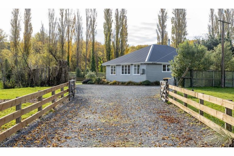 Photo of property in 101 Kainga Road, Kainga, Christchurch, 8083