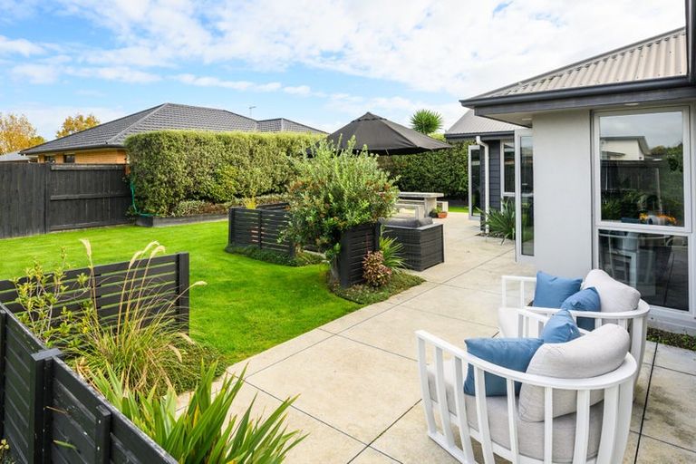 Photo of property in 24 Liberty Grove, Kelvin Grove, Palmerston North, 4414