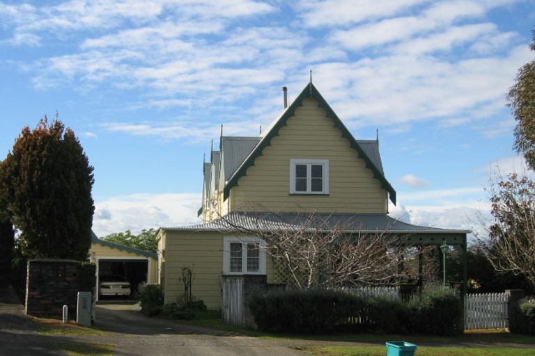 Photo of property in 19 Lachlan Drive, Dinsdale, Hamilton, 3204