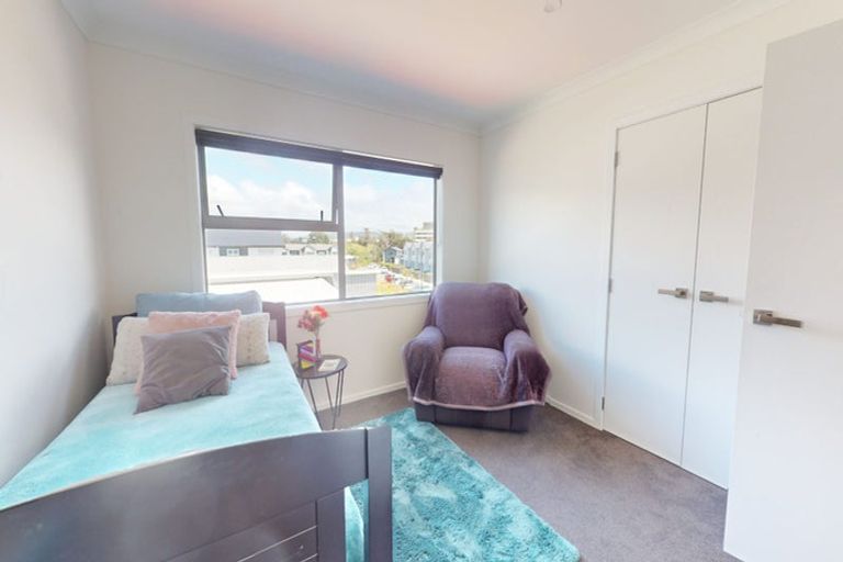 Photo of property in 9 Karearea Avenue, Kenepuru, Porirua, 5022