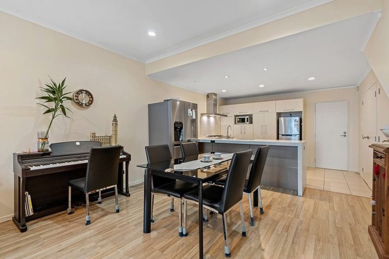 Photo of property in 42 Figaro Crescent, Takanini, 2112