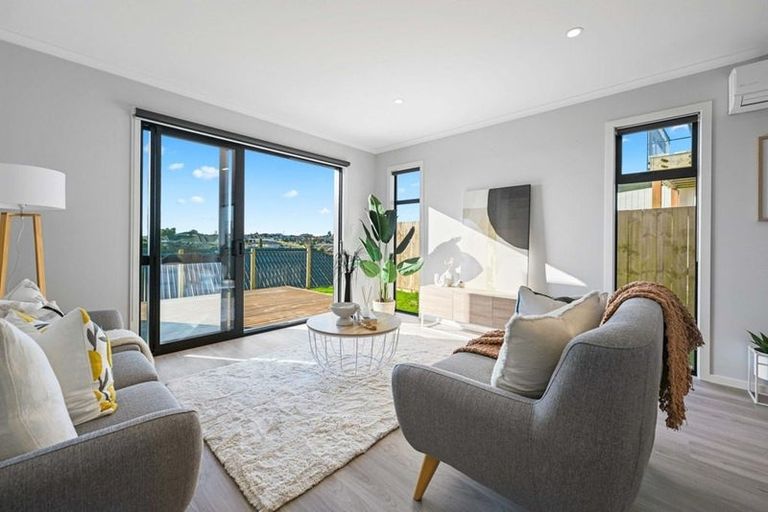 Photo of property in 2/44 Rose Berry Crescent, Flagstaff, Hamilton, 3210