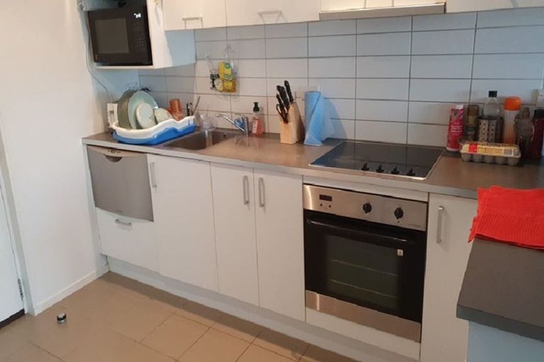 Photo of property in 11d/60 Masons Road, Oteha, Auckland, 0632