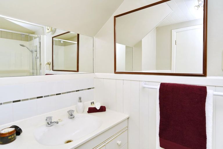 Photo of property in 910 Avonside Drive, Avondale, Christchurch, 8061