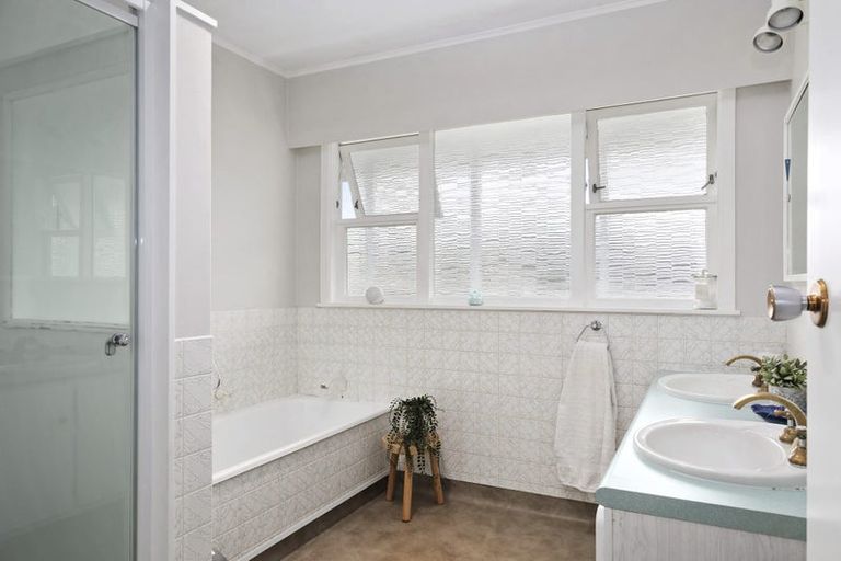 Photo of property in 75 Rotherham Terrace, Miramar, Wellington, 6022