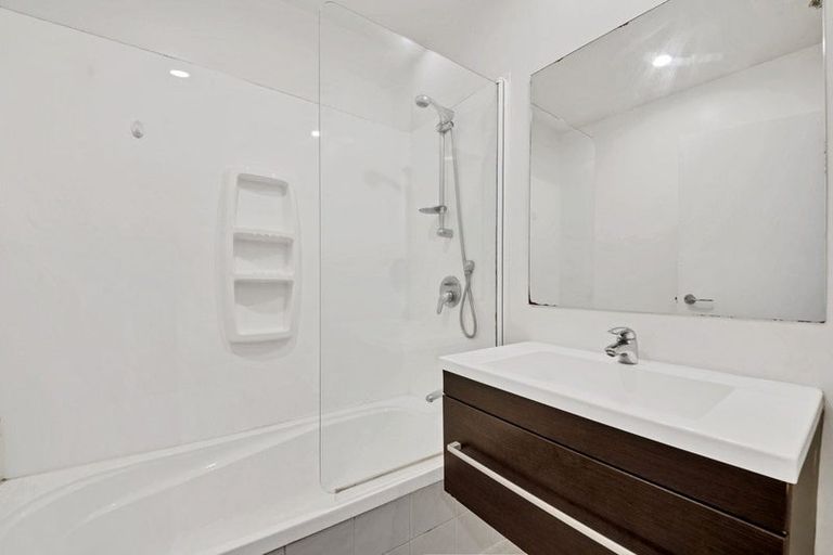 Photo of property in 2/9 Cameron Street, Sydenham, Christchurch, 8023