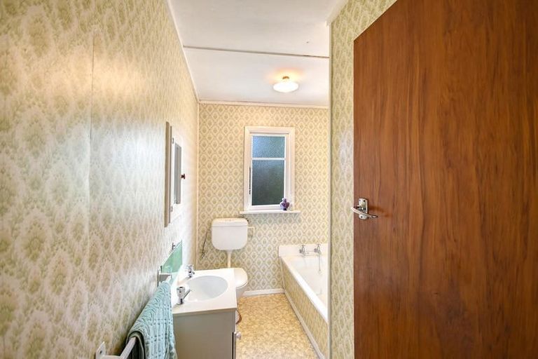 Photo of property in 32 Torquay Street, Abbotsford, Dunedin, 9018