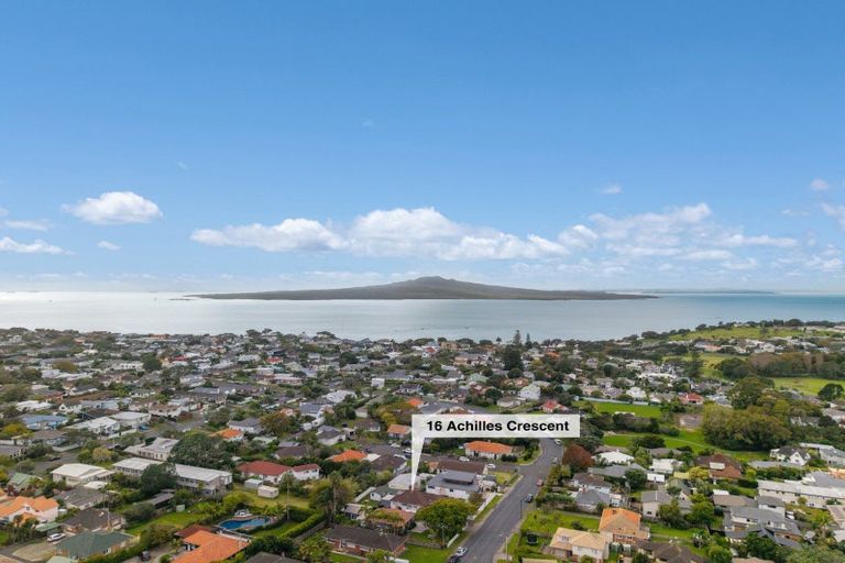 Photo of property in 16 Achilles Crescent, Narrow Neck, Auckland, 0624
