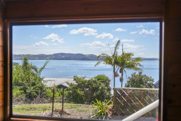 Photo of property in 22 Durness Place, Red Beach, 0932