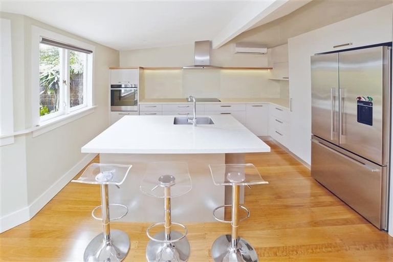 Photo of property in 42 Tui Street, Point Chevalier, Auckland, 1022