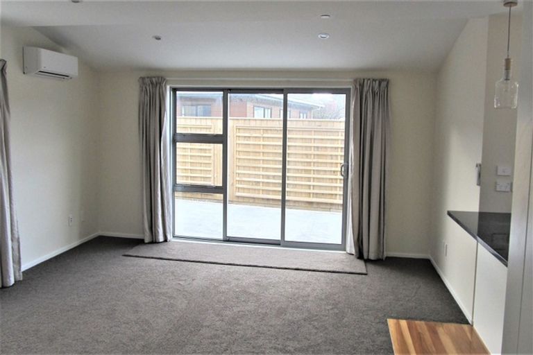 Photo of property in 9a Linden Avenue, Tawa, Wellington, 5028