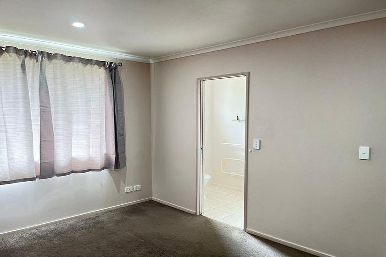 Photo of property in 23 Raphoe Road, Flat Bush, Auckland, 2019