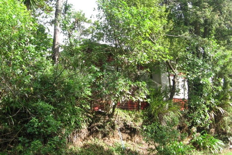 Photo of property in 53 Arapito Road, Titirangi, Auckland, 0604