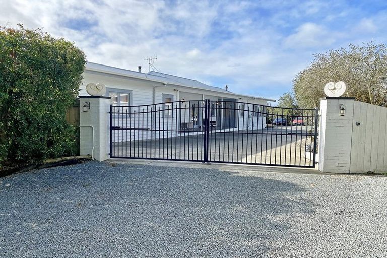 Photo of property in 956 Oneriri Road, Kaiwaka, 0573