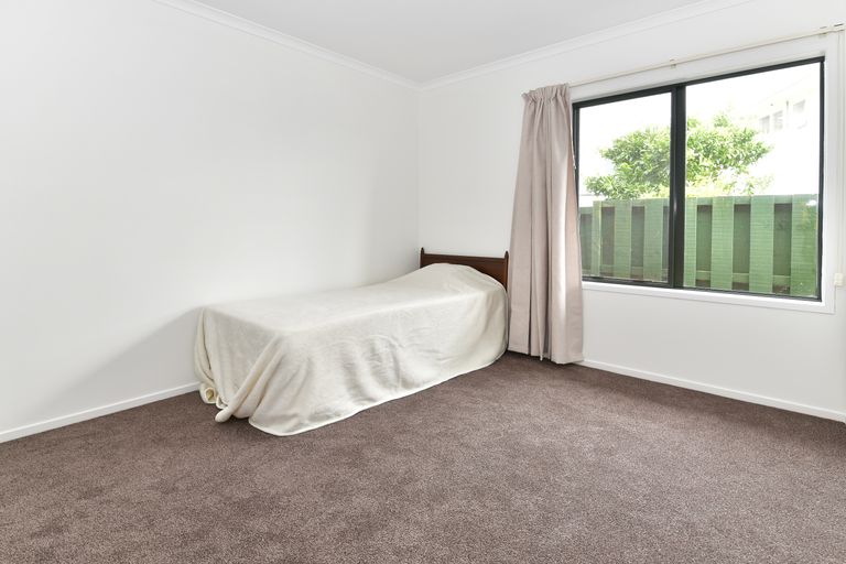 Photo of property in 29 Doment Crescent, Orewa, 0931