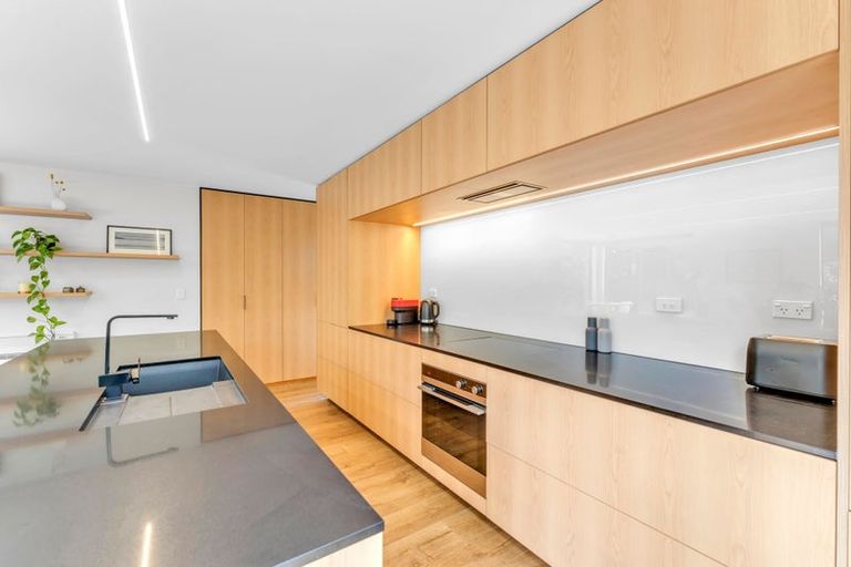 Photo of property in 53a Edward Avenue, Edgeware, Christchurch, 8013