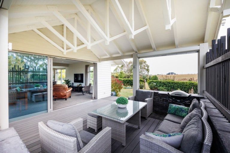 Photo of property in 20 Loveston Lane, Kelvin Grove, Palmerston North, 4470