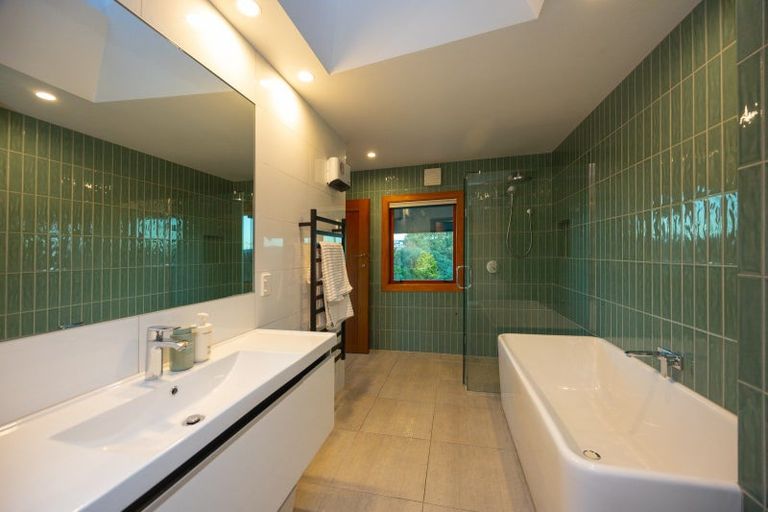 Photo of property in 45 The Strand, Fitzherbert, Palmerston North, 4410