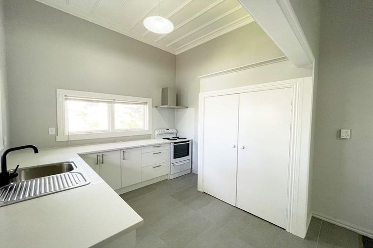 Photo of property in 30 Potatau Street, Grey Lynn, Auckland, 1021