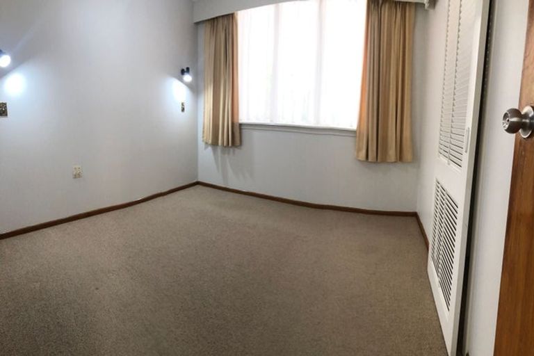 Photo of property in 2/54 Kings Crescent, Hutt Central, Lower Hutt, 5010